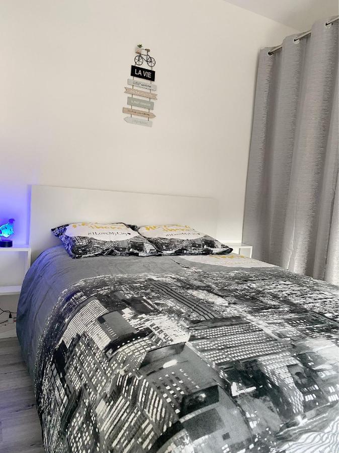 Appartement Chaleureux A Alfortville Luaran gambar